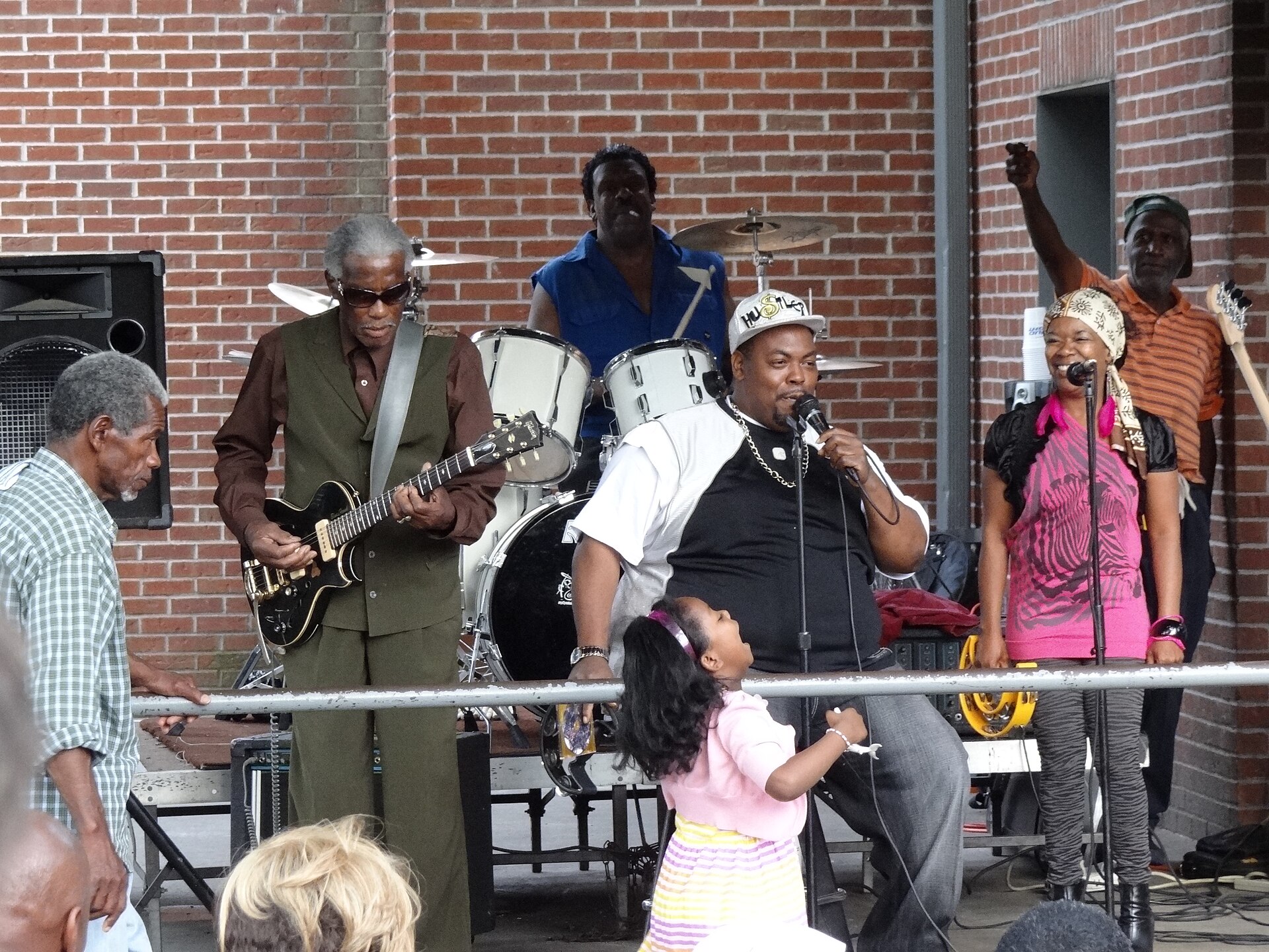 Musicians performing at a park in downtown Memphis, Tennessee