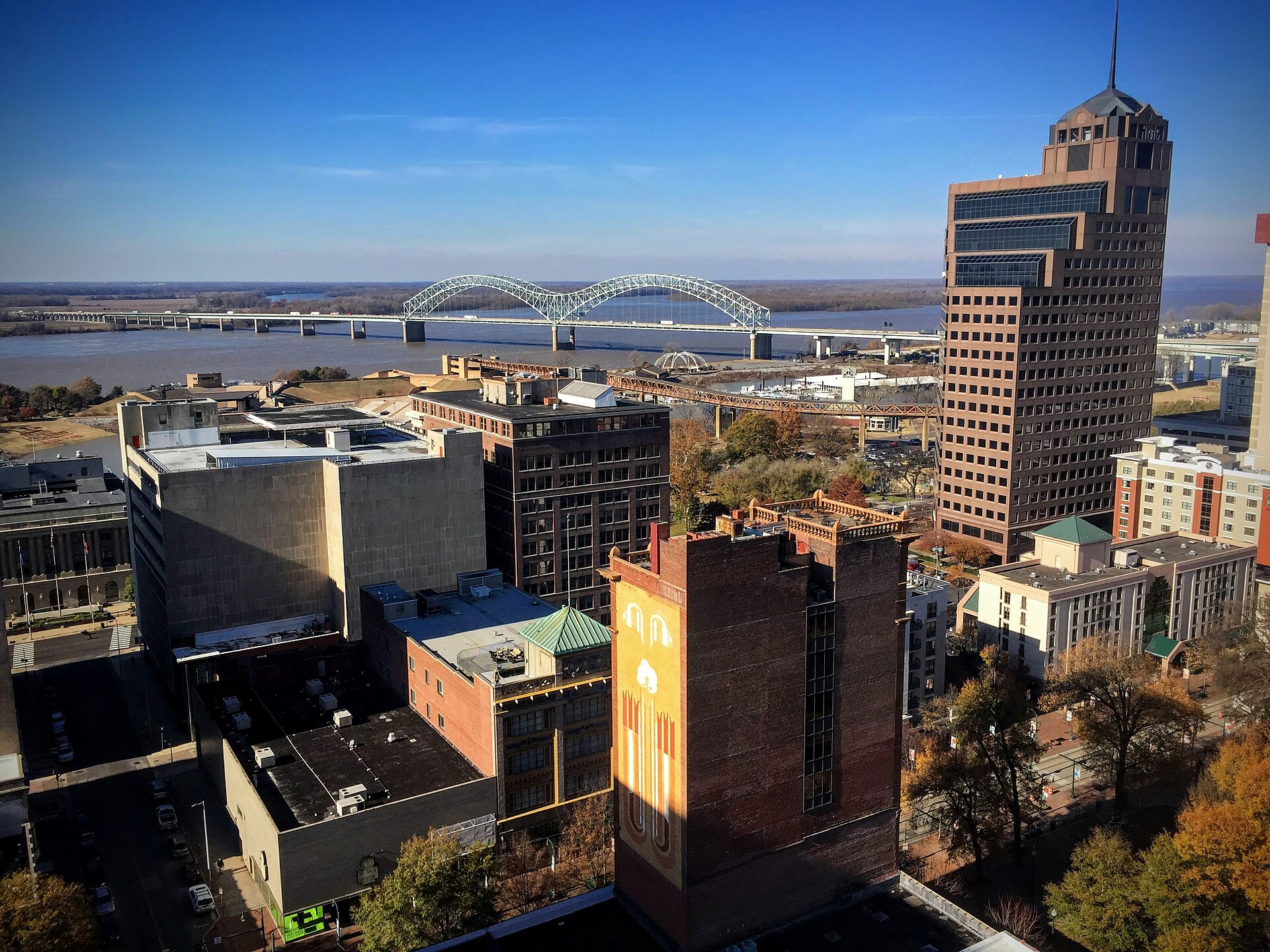 The Memphis skyline with a bridge over the Mississippi River