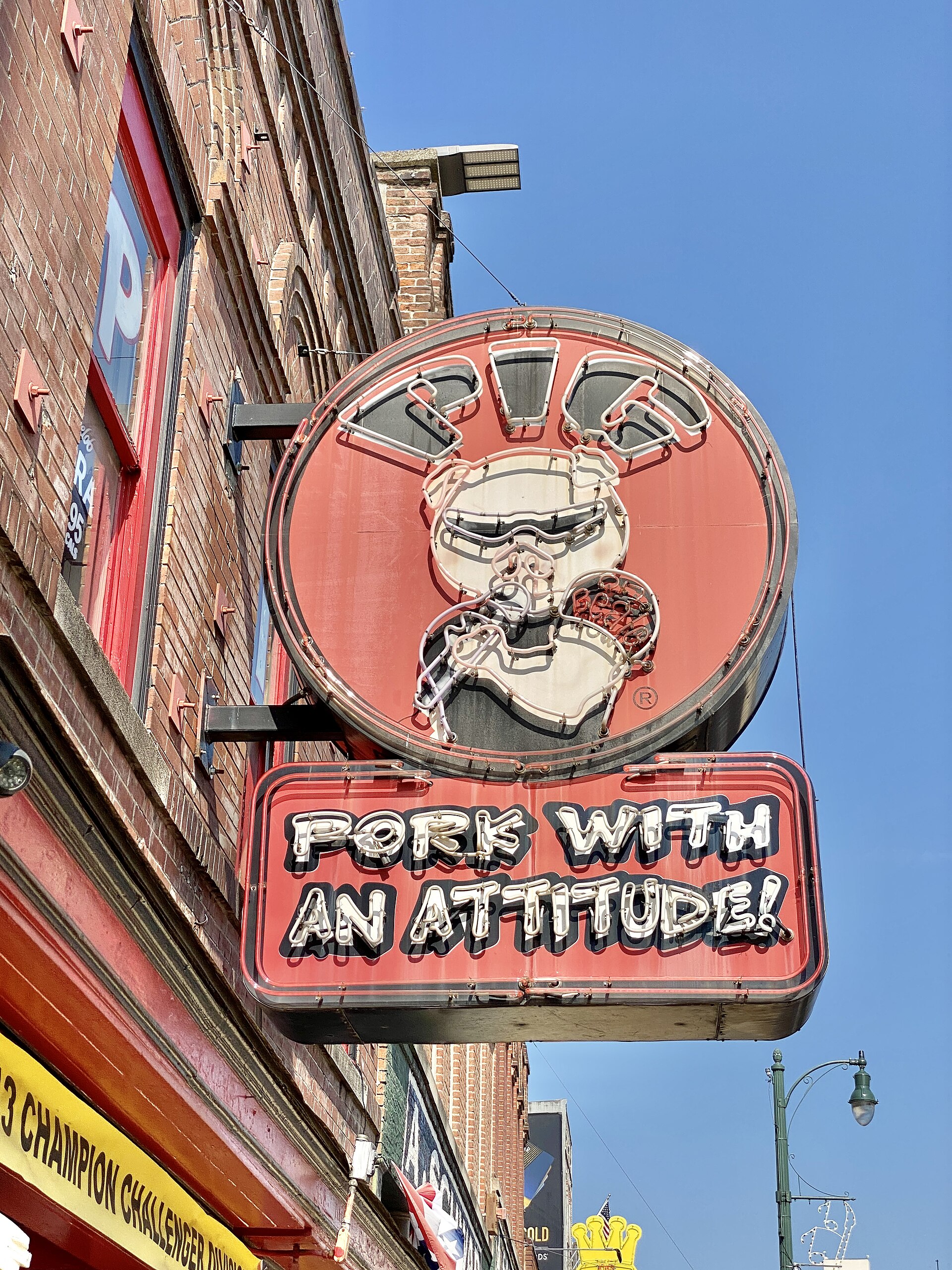 Pig-shaped sign on Beale Street in Memphis, Tennessee