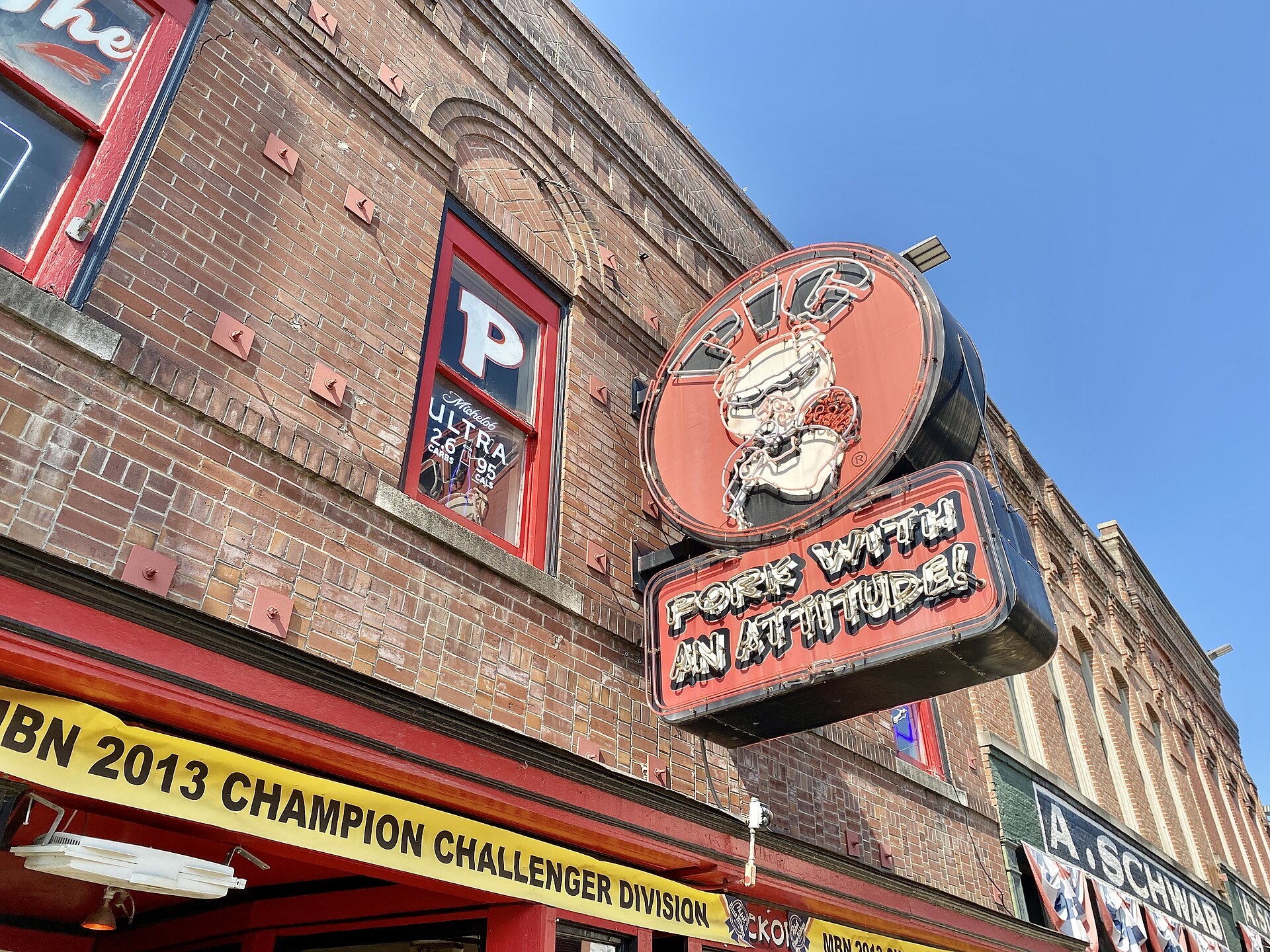 Pig-shaped sign on Beale Street in Memphis, Tennessee