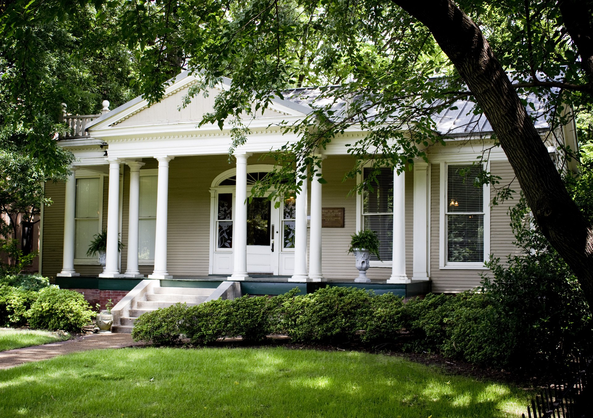 The Massey House, a columned historic home in Memphis Victorian Village