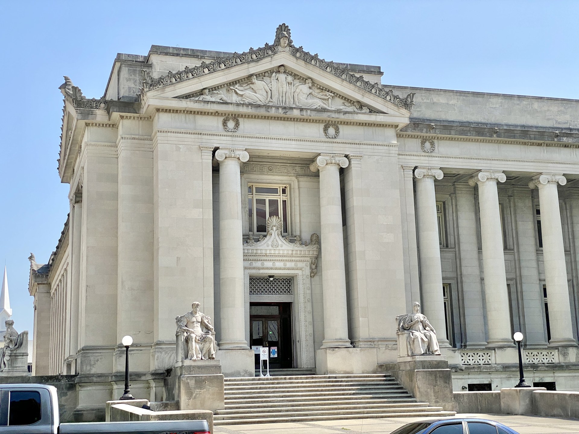 The columned front of the Shelby County Courthouse on Adams Avenue in Memphis